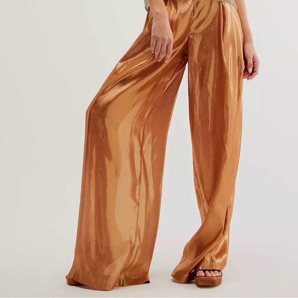 Elegant Gold Wide-Leg Pants
